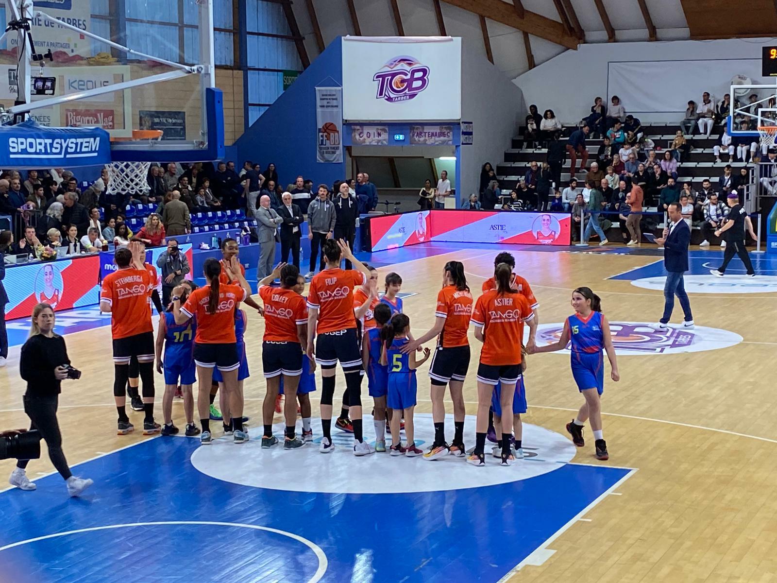 1/4 de finale LFB Tarbes / Bourges