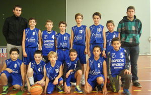 L'EQUIPE DES BENJAMINS AVEC GABRIEL ET GUILHEM 